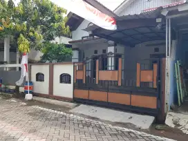 Dikontrakan Rumah Lantai 2 Bersih, Aman Nyaman