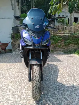 Aprilia 200 CC ,part standar lengkap,STNK BPKB ada ,pajak hidup