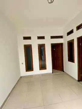 Rumah 2 Lantai Siap Huni SHM Di Batu Indah Buah Batu dkt Batununggal
