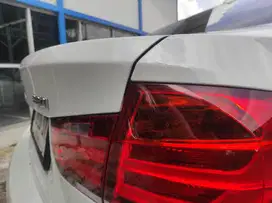 BMW  320i Sport Tangan 1
