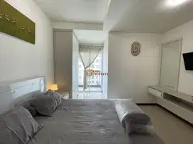 Siap Huni! Harga Terjangkau 2BR 74m² Furnished Minimalis Green Bay Plu