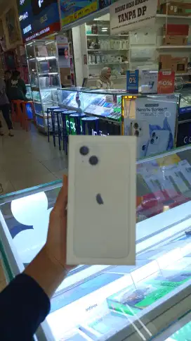 PROMO CICILAN IPHONE 13 RAM 128 GB CUKUP DENGAN E KTP