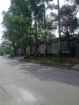 Tanah Ada Bangunan Strategis Di Jl. Raya Gemalapik Cikarang