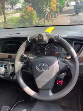 Toyota Avanza 2013 Bensin