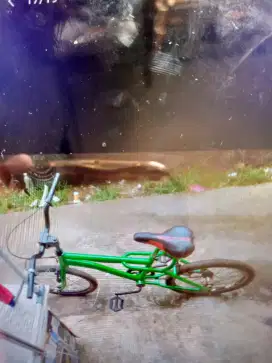 Sepeda BMX UK 20