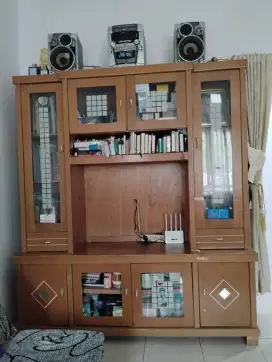 Lemari Rak Buku untuk ruang tamu