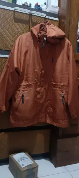 Jaket outdoor parasut