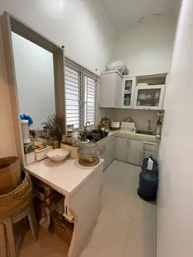 DIJUAL rumah 1 Lantai town house cipadu termurah strategis shm nego
