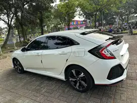 Honda Civic Hatchback 2018 Putih