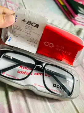 Kacamata Polly Optik Sepasang unisex