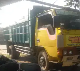 Truk Mirsubishi