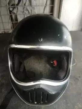 Helm cakil second