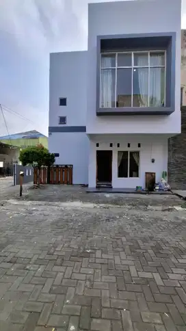 Kostel 2 lantai dekat kantor balai kota yogyakarta