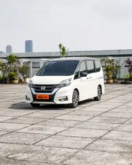 NISSAN SERENA 2.0 Highway star AT