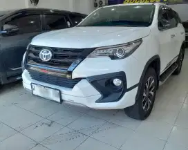 Toyota Fortuner VRZ TRD 2018 Putih Automatic