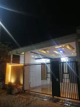 DIKONTRAKKAN RUMAH BREEZE SPRING