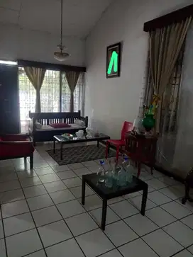 Dijual Rumah siap Huni Semi Furnish Lokasi di Komp Sanggar Hurip