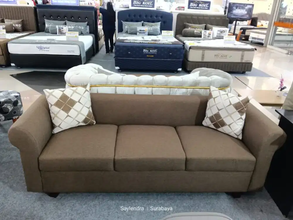 Sofa 3 seater ready