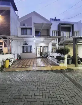 Rumah 2 lantai siap huni jl Poltangan Pejaten