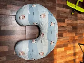 Bantal menyusui bayi merk omiland