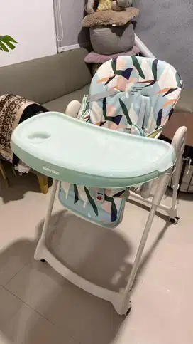 Kursi makan bayi adjustable