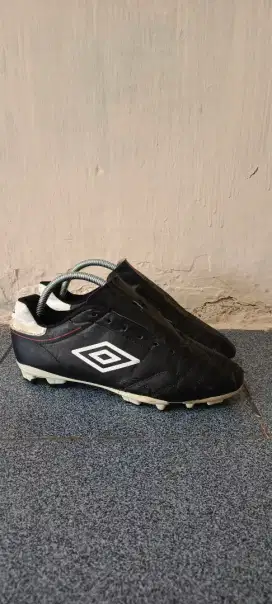 Umbro bola size 40,5
