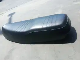 Jok motor Astrea grend