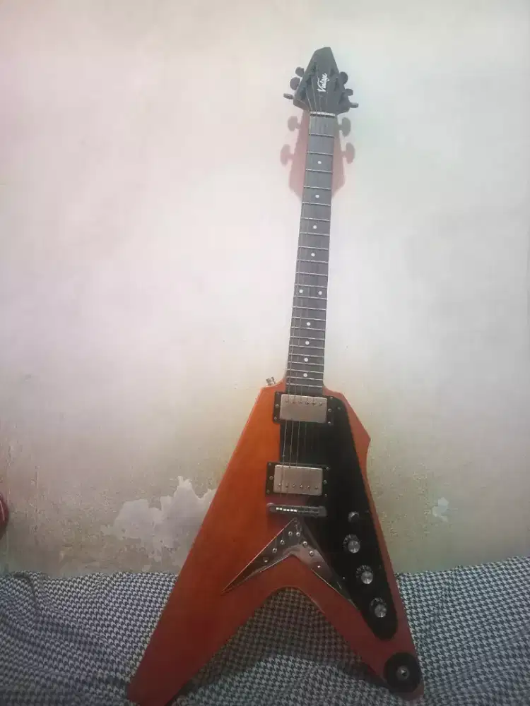 gitar vintage model flyng v