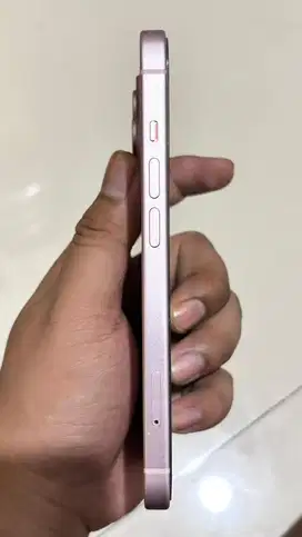 dijuall iphone 15 pink ibox masih ada garansi ibox sampe 2026
