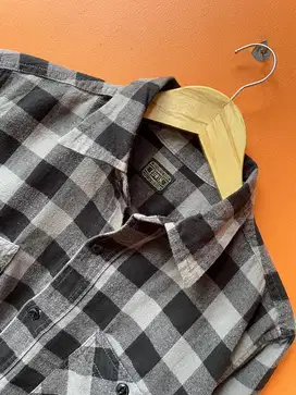 Kemeja Edwin Black and Gray