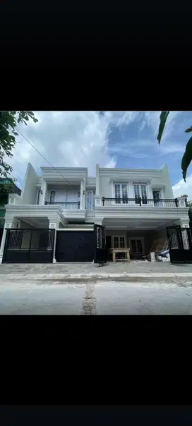 Rumah mewah siap huni di kawasan elit Racing center