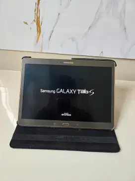 Samsung Tab S warna Gold