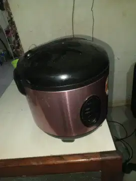 Rice Cooker miyako bekas