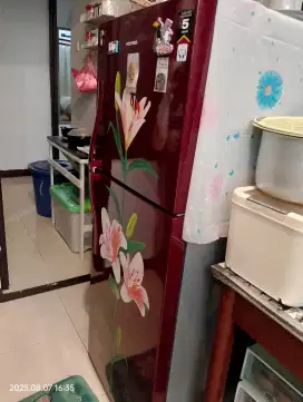 Kulkas Polytron 2pintu 200liter