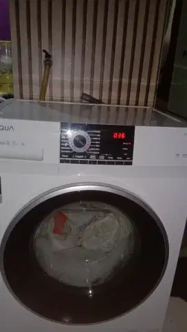 Mesin cuci front loading
