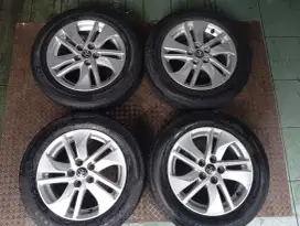 Velg sienta r15 pcd 5x100