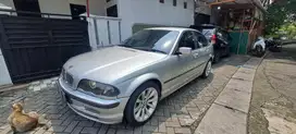 BMW 318i 2002 Bensin