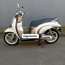 Honda scoopy karbu tahun 2012 cash