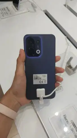 CASH/KREDIT OPPO RENO 13 5G CASHBACK PAKAI HOMECREDIT BUNGA 0%