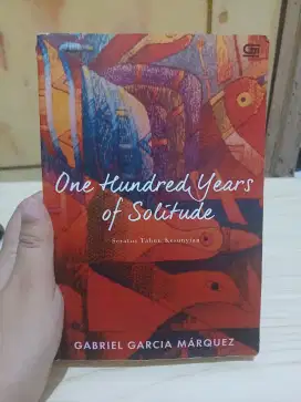 Buku one hundred years of solitude / seratus tahun kesunyian