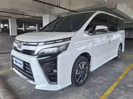 DP RENDAH Toyota Voxy 2.0 Bensin-AT 2018 SYM