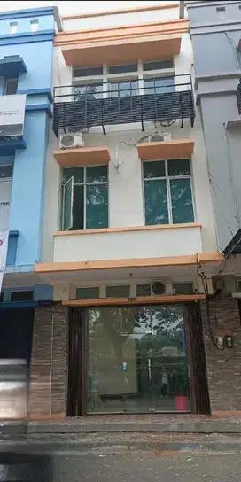 Dijual Ruko 3 Lantai Strategis di Boulevard Serpong BSD Tangsel