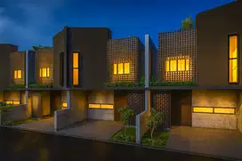 Dijual Rumah Mewah di Nogotirto Ada Kolam Renang 7 Menit ke Tugu Jogja