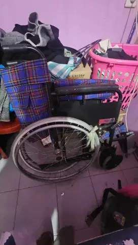 KURSI RODA LANSIA (Lipat)BEKAS