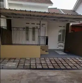 Rumah di Kontrakkan 1 km dari Pintu Tol Limo