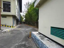 Di jual ruang usaha bekas restoran Lippo Cikarang