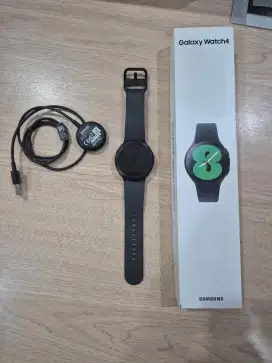 Dijual Samsung Watch 4 Black 40 mm