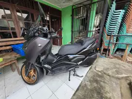 XMAX CONNECTED TECH MAX 2024