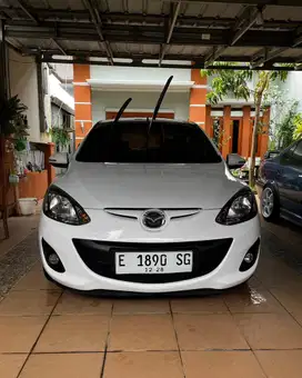 Mazda 2 1.5 V 2012