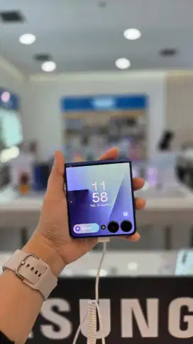 Samsumg galaxy flip 7